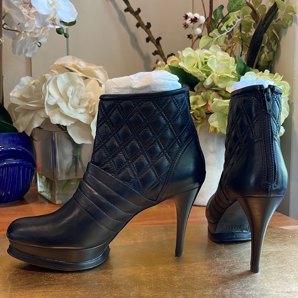 Nwt! Stuart Weitzman Platform Booties / Never Wor… - image 2